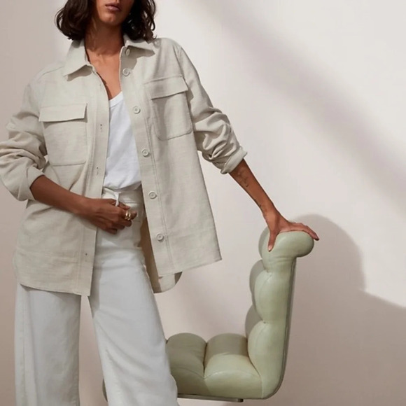 Banana Republic Jackets & Blazers - Banana Republic Canvas Shirt Jacket shacket cream 29819
